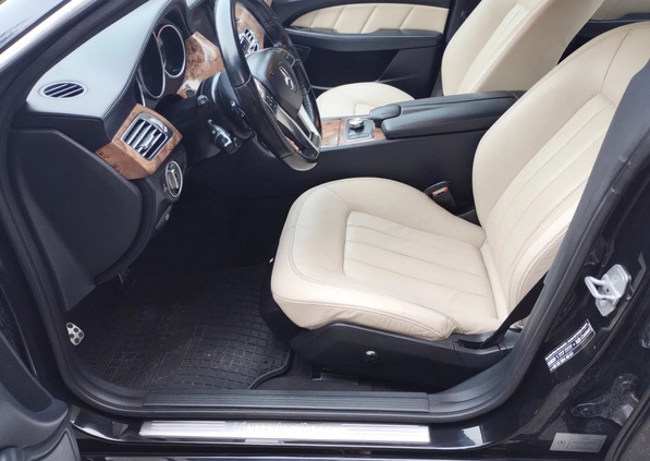 Mercedes-Benz CLS cena 72900 przebieg: 309000, rok produkcji 2011 z Radom małe 742
